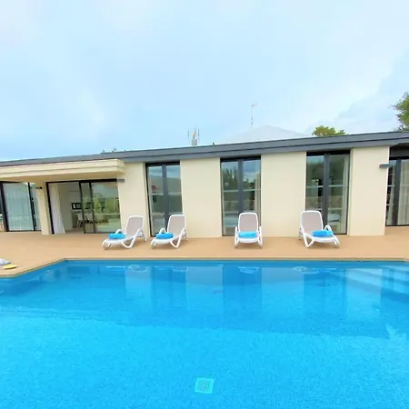 Lucia Del Mar Villa *