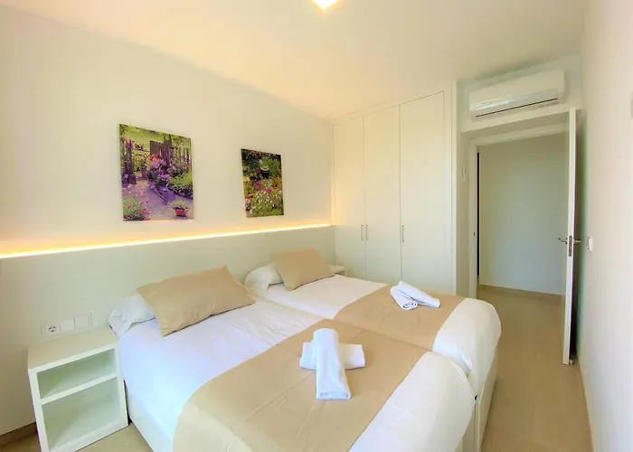 Lucia Villa Cala'N Blanes (Menorca)